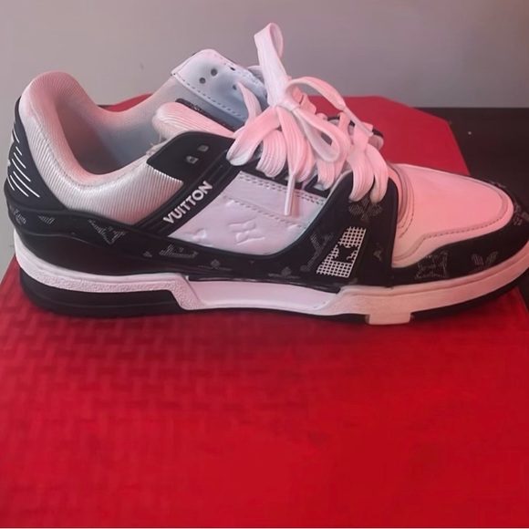 Brand new want them gone - Picture 4 of 4